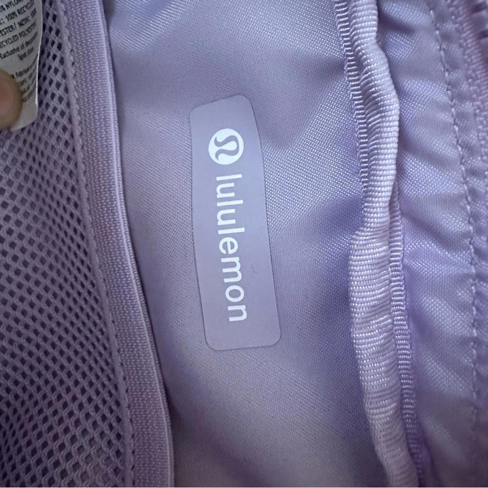 Lululemon Athletica Everywhere Belt Bag - Picture 4 of 6